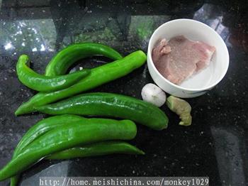 青椒炒肉丝的做法步骤1