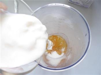 酸奶柚子冰淇淋的做法图解2