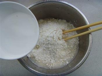 山蘑猪肉饺的做法步骤7