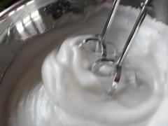 酸奶蛋糕的做法步骤9