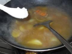 咖喱牛肉汤的做法步骤7