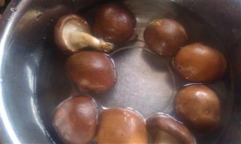 鸟卵酿香菇的做法步骤2