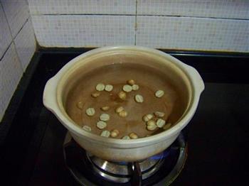 红豆莲子汤的做法步骤3