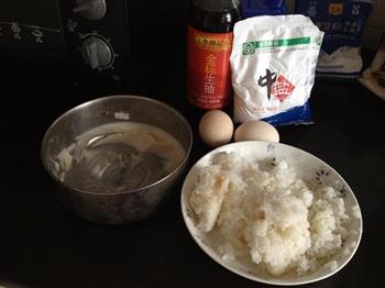 培根蛋炒饭的做法步骤1