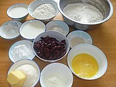 椰蓉蜜豆沙面包的做法步骤1