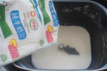 纯奶吐司的做法步骤1