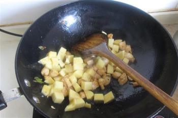 咖喱鸡肉土豆饭的做法步骤4