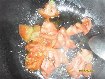 紫菜番茄肉丸汤的做法步骤2