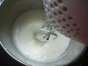 酸奶纸杯蛋糕的做法步骤9