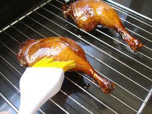 蜜汁烤鸭腿的做法步骤9