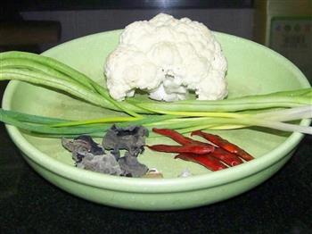 长豆角炒花菜的做法步骤1