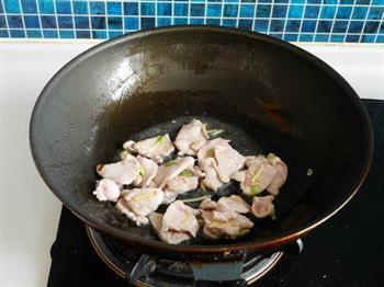 煎鸡蛋辣椒炒肉的做法步骤6