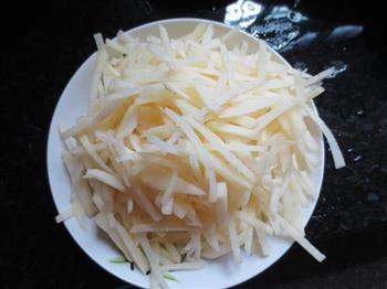 葱香土豆丝的做法步骤2