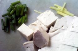 海带结烧豆腐的做法步骤2