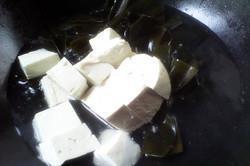 海带结烧豆腐的做法步骤3