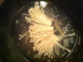 金针菇拌黄瓜的做法步骤2