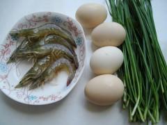 韭菜虾仁芙蓉蛋的做法步骤1