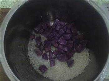 养生紫薯粥的做法步骤2