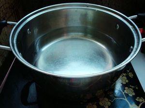 豆芽排骨汤的做法步骤1