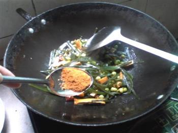 海带豆腐烧香干豌豆的做法步骤12