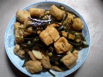 海带豆腐烧香干豌豆的做法图解15