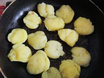 鸭油孜然小土豆的做法步骤4