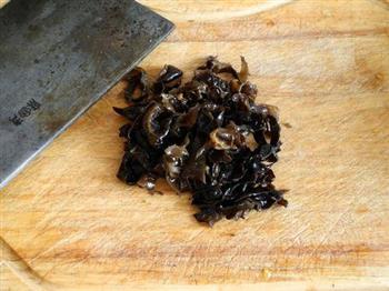西红柿海米蘑菇汤的做法图解3