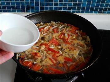 西红柿海米蘑菇汤的做法图解9