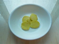 冬瓜排骨薏米汤的做法图解4