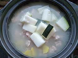 冬瓜排骨薏米汤的做法图解9