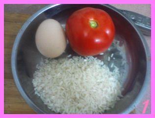 西红柿蛋花粥的做法步骤1