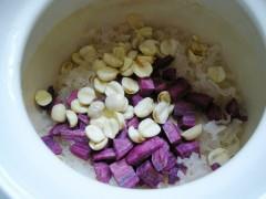 紫薯莲子银耳羹的做法步骤5