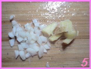 奶汁白菜虾皮豆腐汤的做法步骤5
