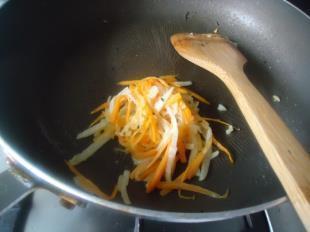 菠菜胡萝卜卷的做法步骤9