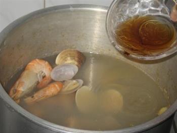 海鲜汤的做法步骤6