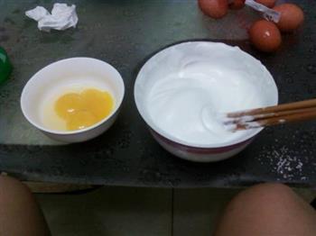 电饭锅自制蛋糕的做法步骤1