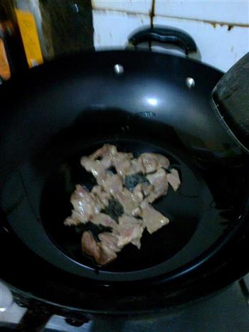 黄瓜木耳炒肉片的做法步骤3