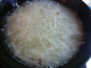 白萝卜丝丸子汤的做法步骤4