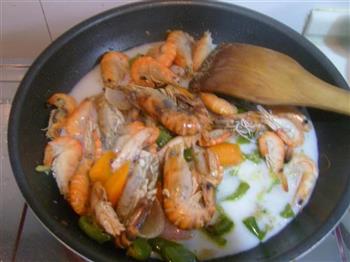 泰式青咖喱炒头虾的做法图解7