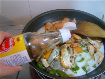 泰式青咖喱炒头虾的做法图解8