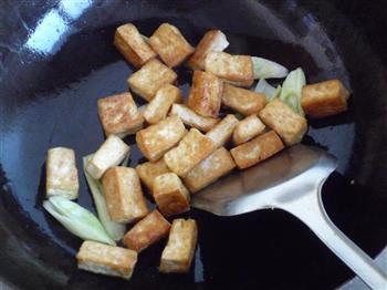 葱烧豆腐的做法步骤7