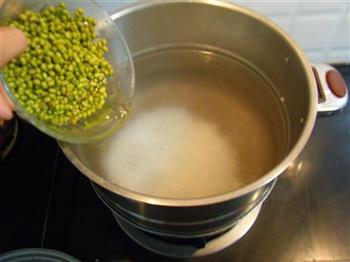 百合南瓜绿豆粥的做法步骤4