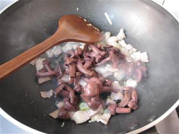 红蘑炒土豆片的做法步骤8