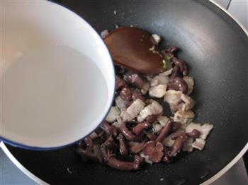 红蘑炒土豆片的做法步骤9