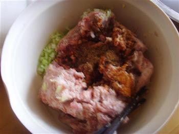 猪肉大头菜蒸饺的做法图解4