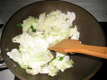 炝炒圆白菜的做法步骤4