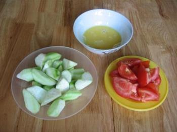 丝瓜番茄蛋汤的做法步骤2