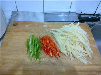 双椒土豆丝的做法步骤2