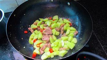 黄瓜猪肉片的做法步骤7