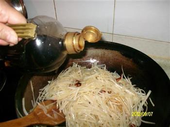 炝炒土豆丝的做法步骤9